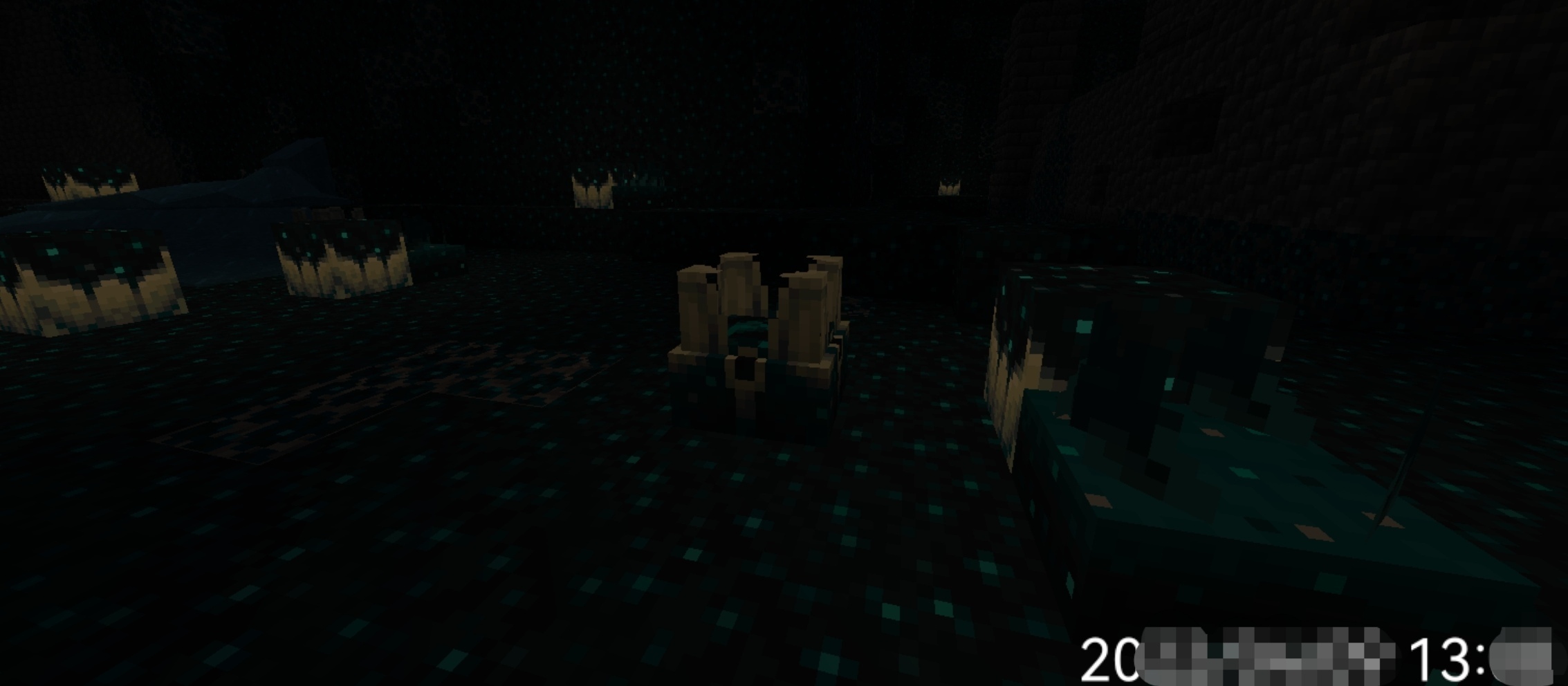 Screenshot_20220409_130852_com.mojang.minecraftpe_edit_39677825126757.jpg
